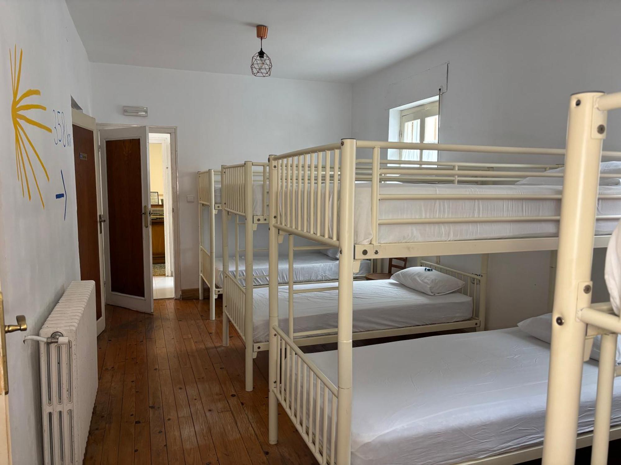 La Casa Verde Albergue ซาน มาร์ติน เดล กามิโน ภายนอก รูปภาพ